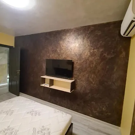 Fully Furnished Apartment- B8 アパート ヴァルナ